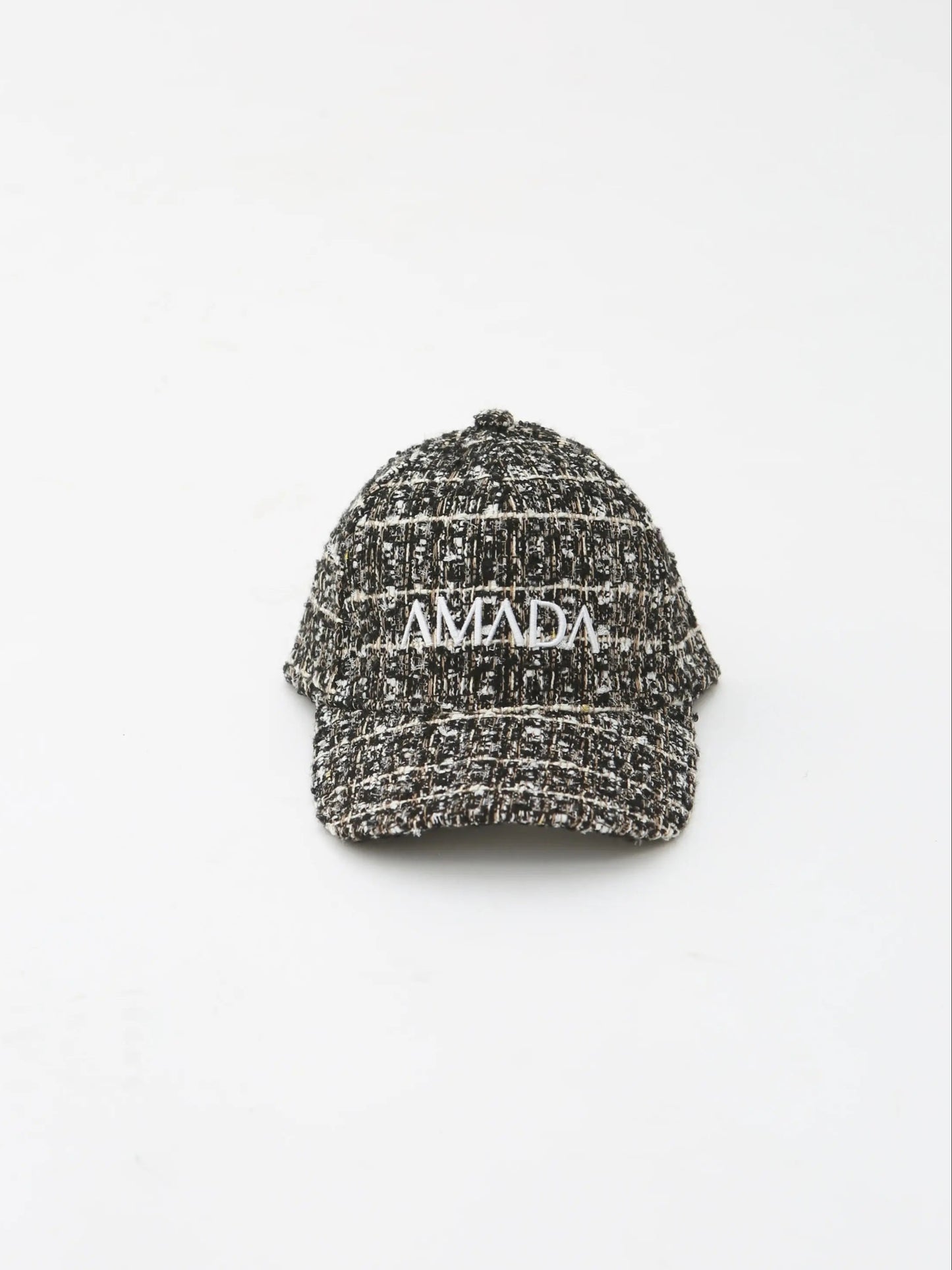 قبعة AMADA بتصميم تويد