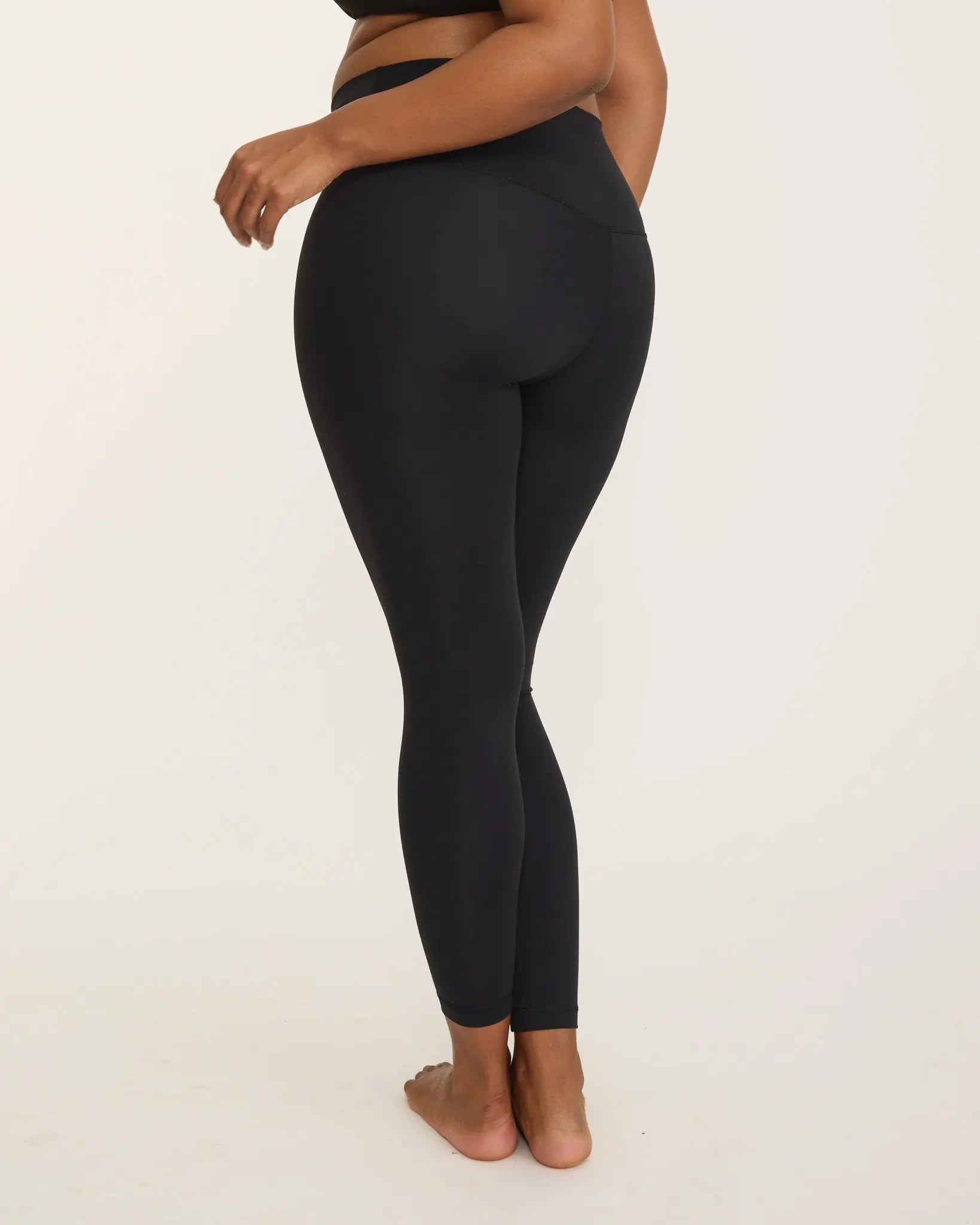 Bonita Leggings - Black AMADAWEAR