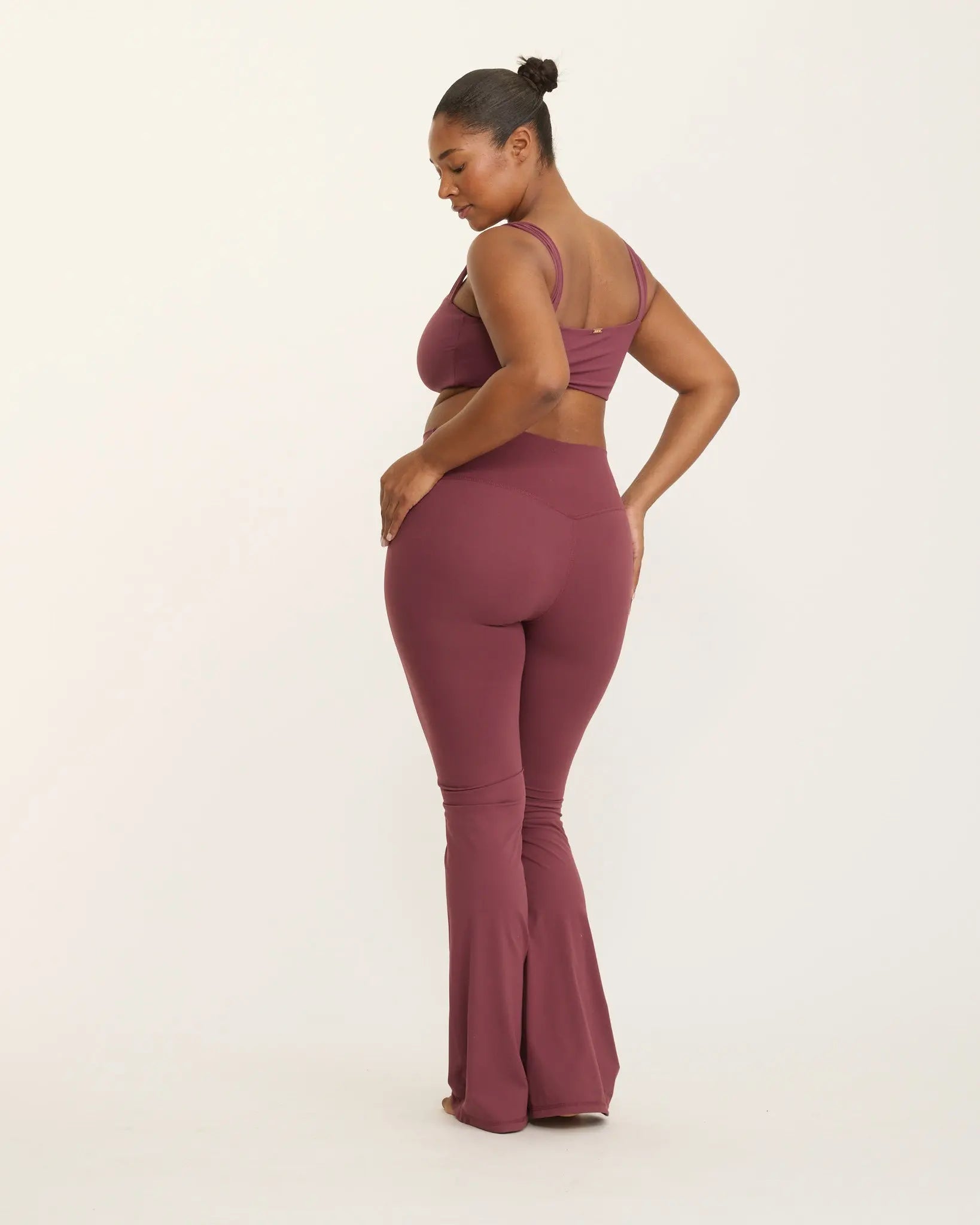 Camilla Flare Leggings - Cherry AMADAWEAR