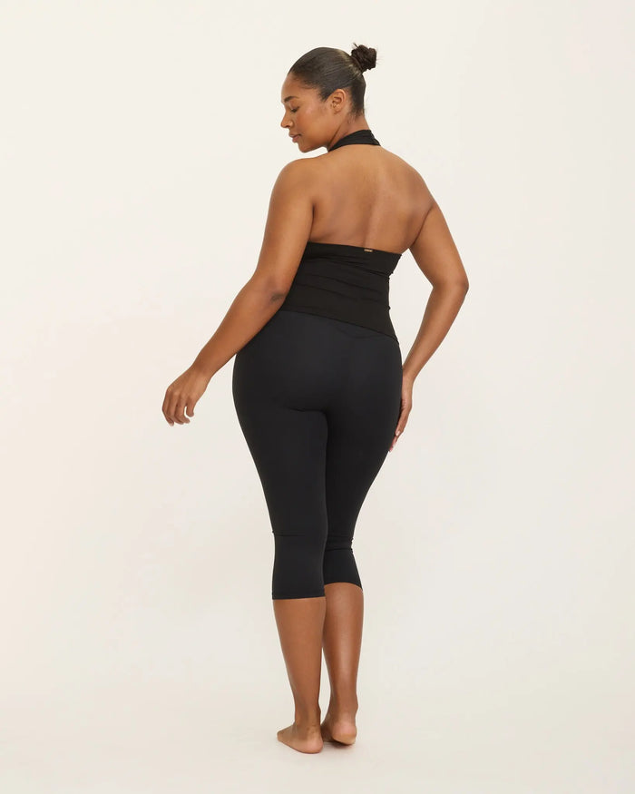 Capri Leggings - Black AMADAWEAR