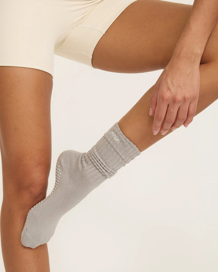 Crow Grip Socks - grey AMADAWEAR.AE