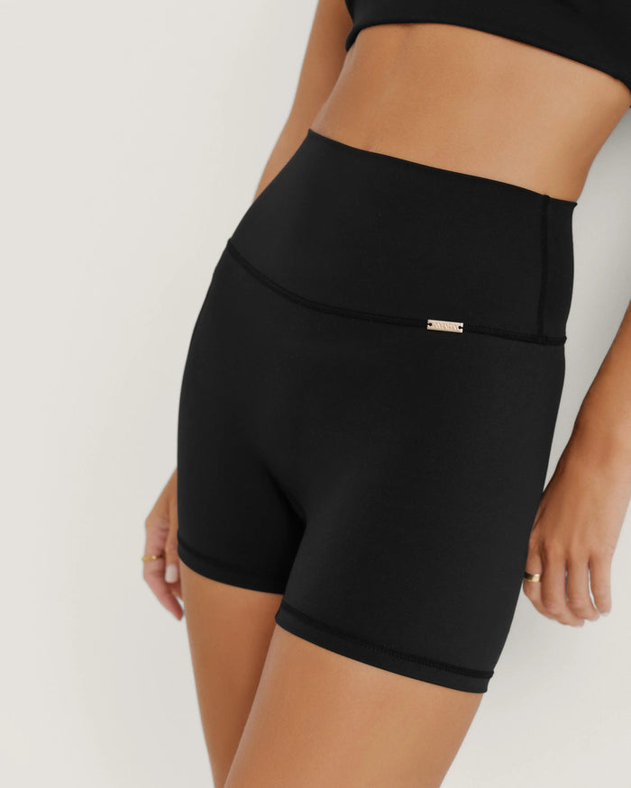 Belle Shorts - Black - Amadawear.ae