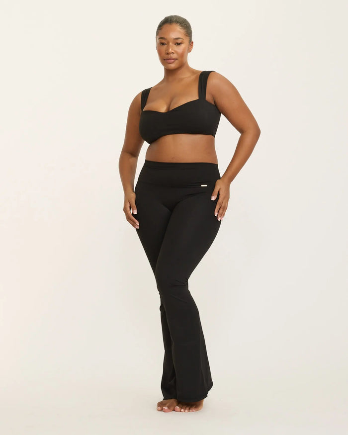 Jaqueline Balconette Bra - Black AMADAWEAR
