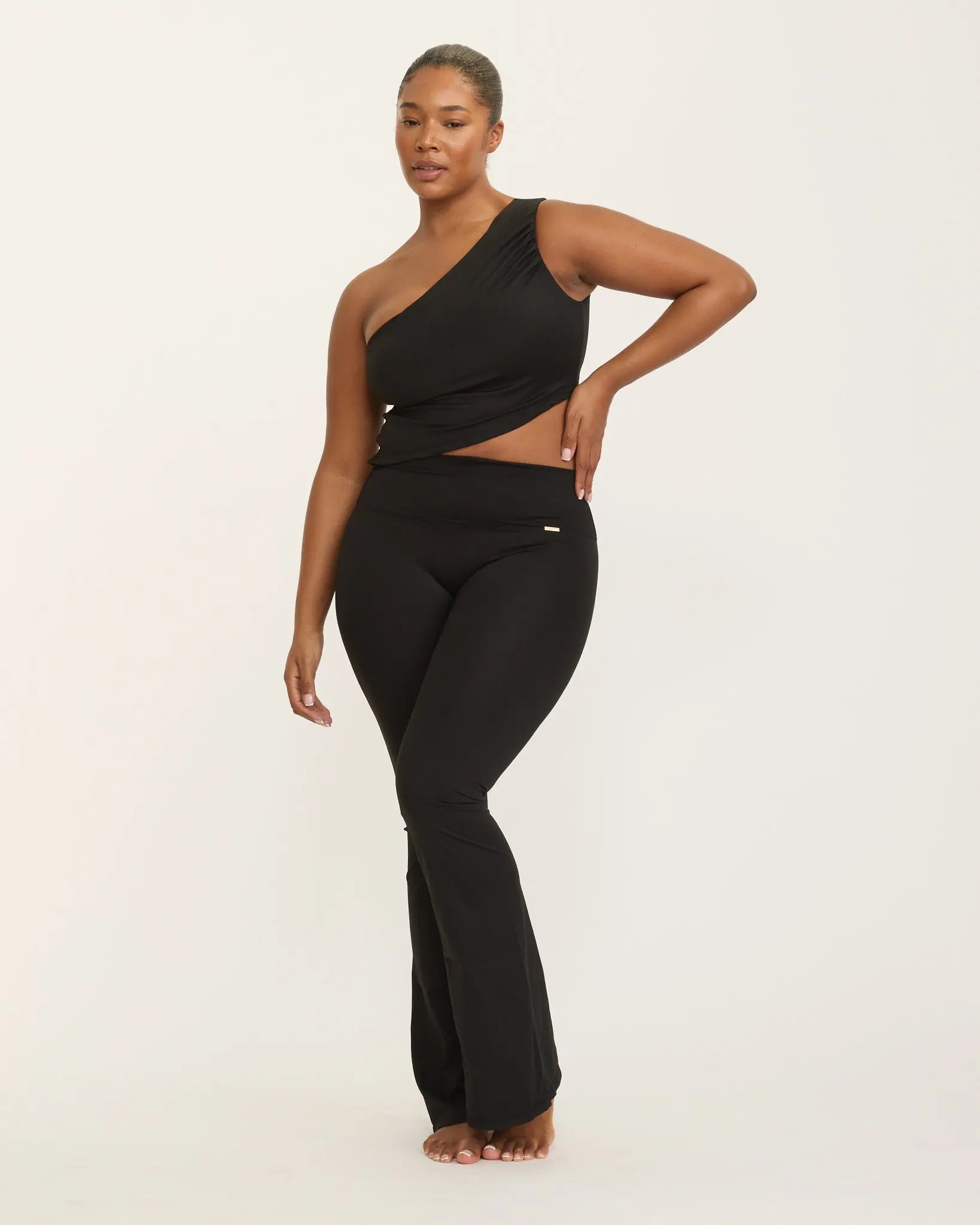 Joelle One Shoulder Top - Black – Amadawear.ae