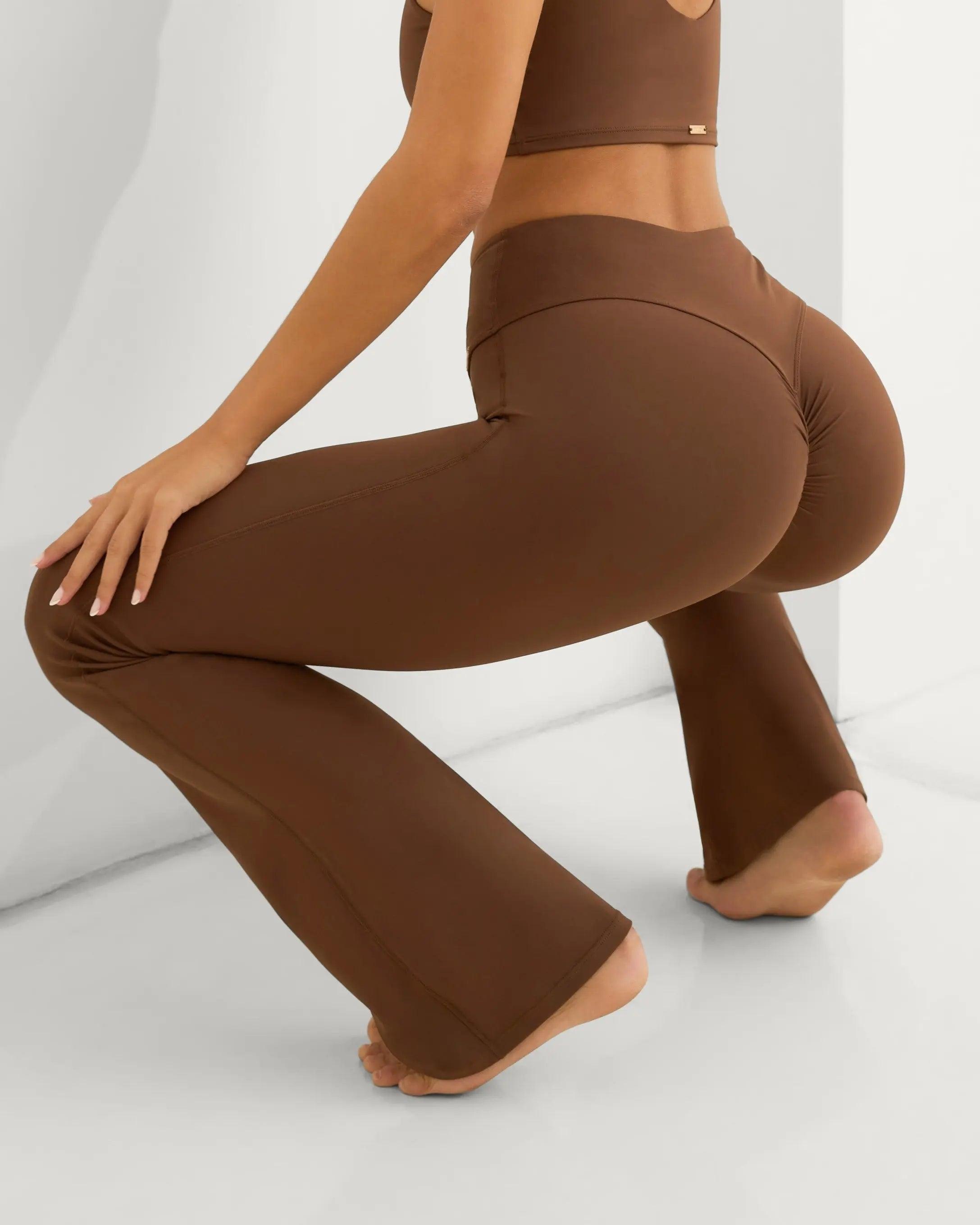 Lia scrunched flare choco Leggings The Flare Obsession Amadawear.ae