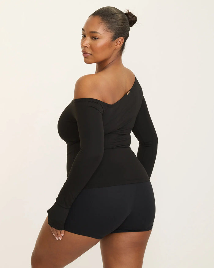 Sabrina Asymmetric Longsleeve - Black AMADAWEAR