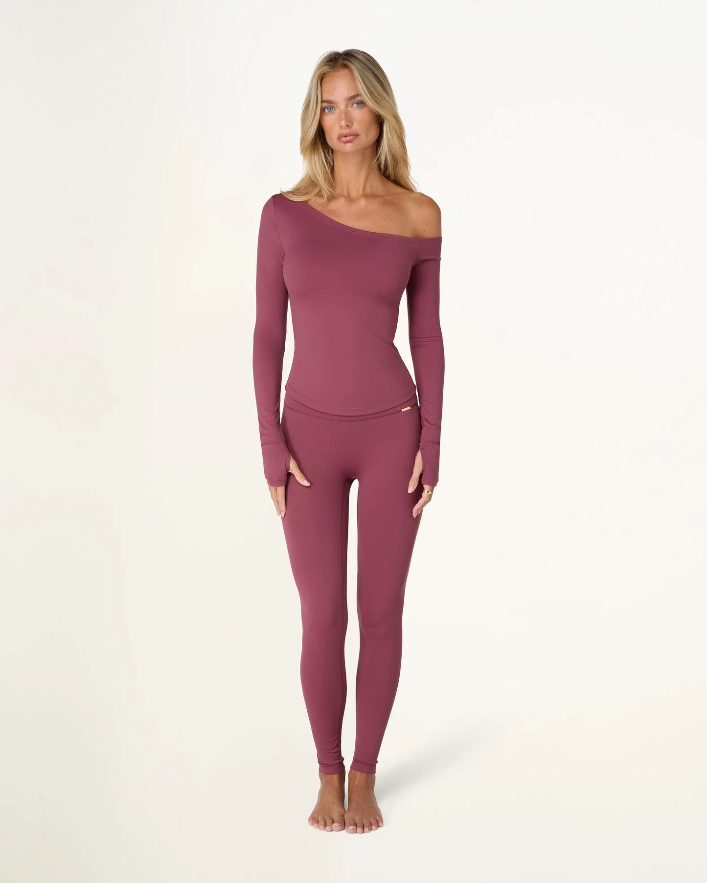 Sabrina Asymmetric Longsleeve - Cherry AMADAWEAR