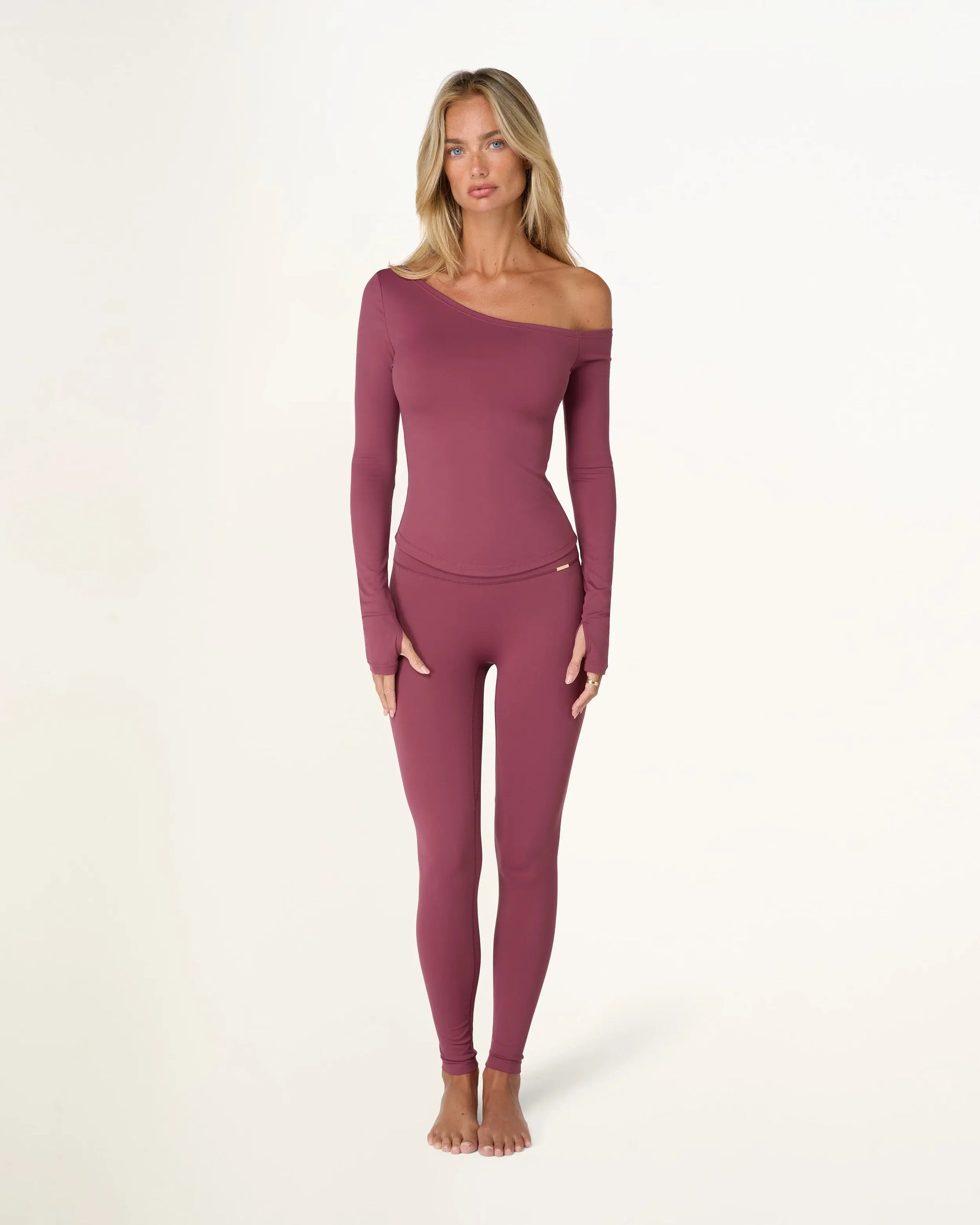 Sabrina Asymmetric Longsleeve - Cherry AMADAWEAR
