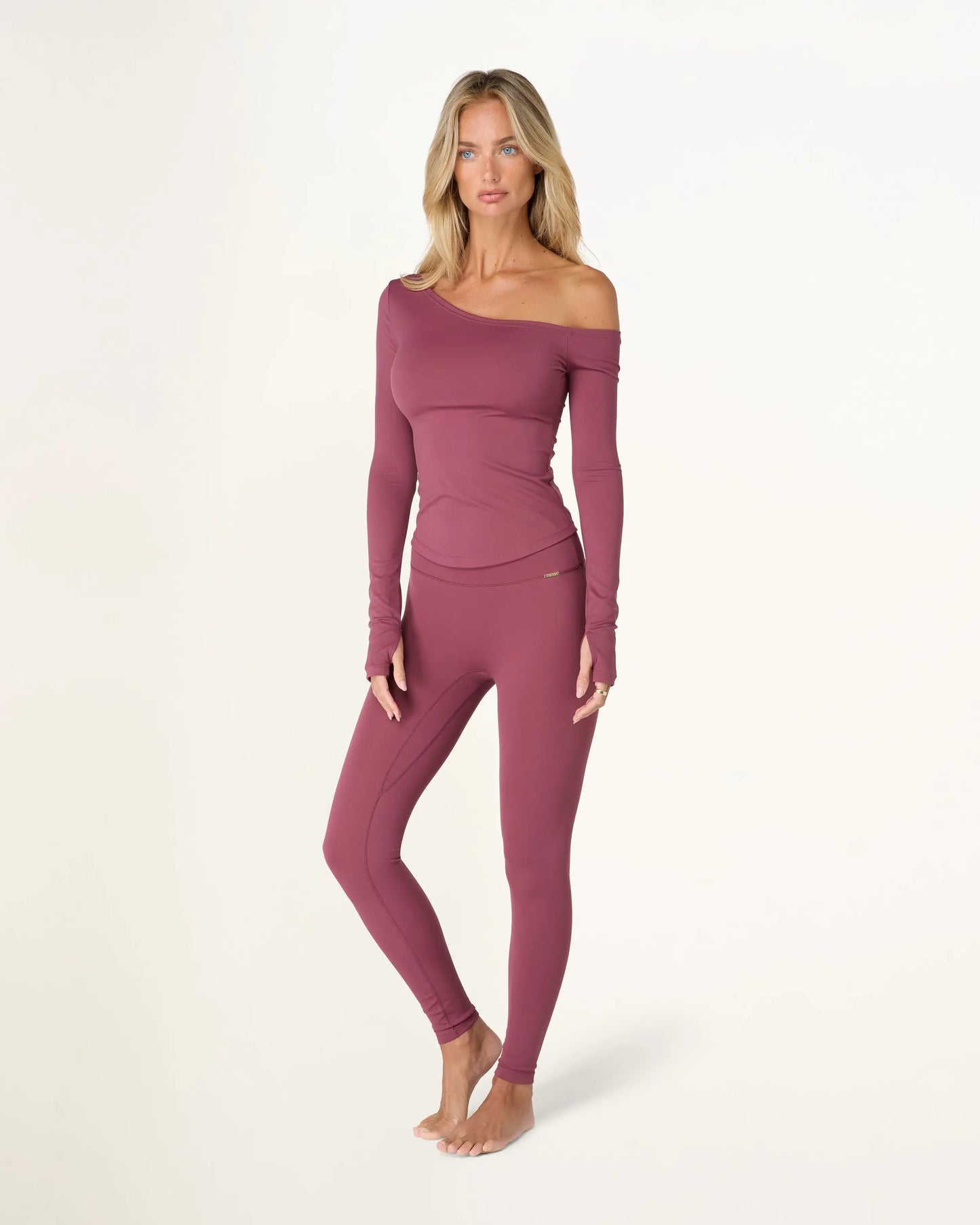 Sabrina Asymmetric Longsleeve - Cherry AMADAWEAR